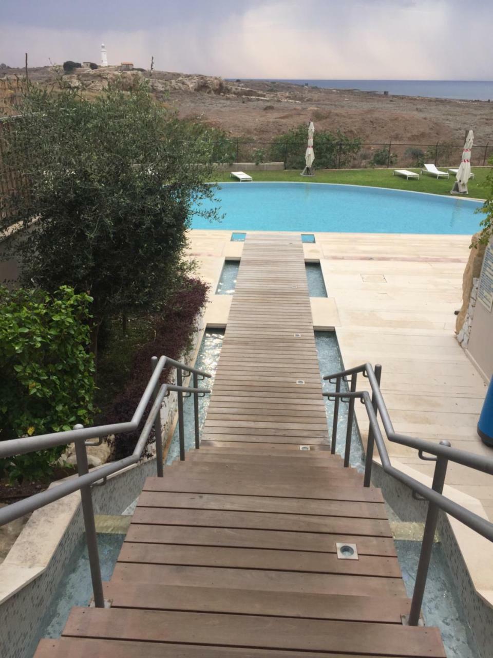 Lingna Luxury Apartment Lighthouse Paphos Exteriér fotografie